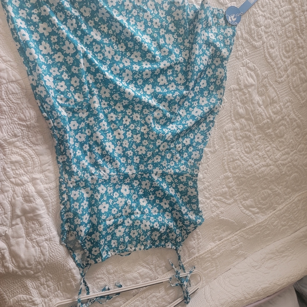 Cupshe summer dress - Picture 3 of 3